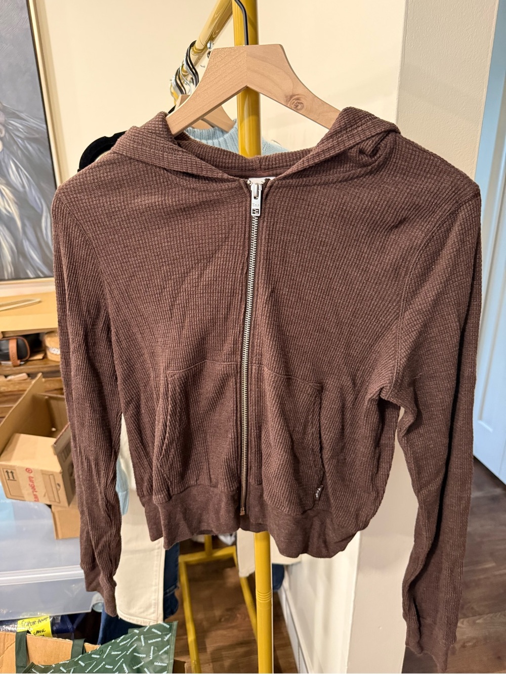 Aritzia TNA Waffle Zip-Front Hoodie in Dark Brown Size Medium - Picture 5 of 10